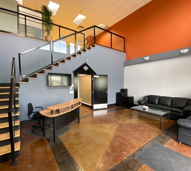 12110 40th St SE, Calgary, AB à vendre - Photo de l’immeuble – Image 3 sur 11