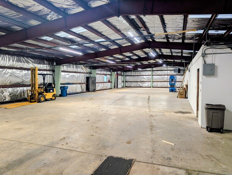1319 E Highway H, Liberty, MO à louer - Photo de l’immeuble – Image 2 sur 19