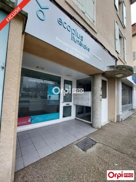 Local commercial dans Romans-sur-Isère à louer - Photo de l’immeuble – Image 2 sur 4