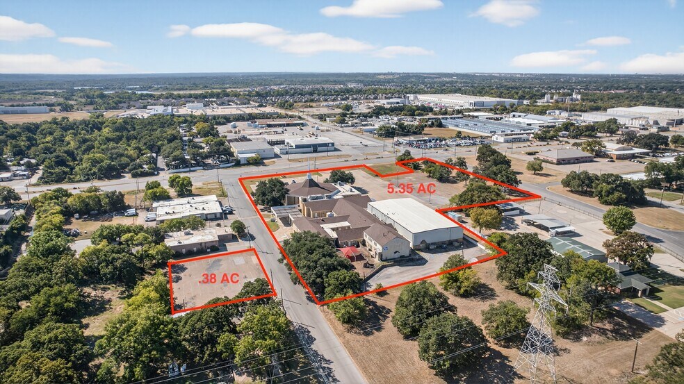 147 E Hurst Blvd, Hurst, TX à vendre - Photo de l’immeuble – Image 2 sur 39