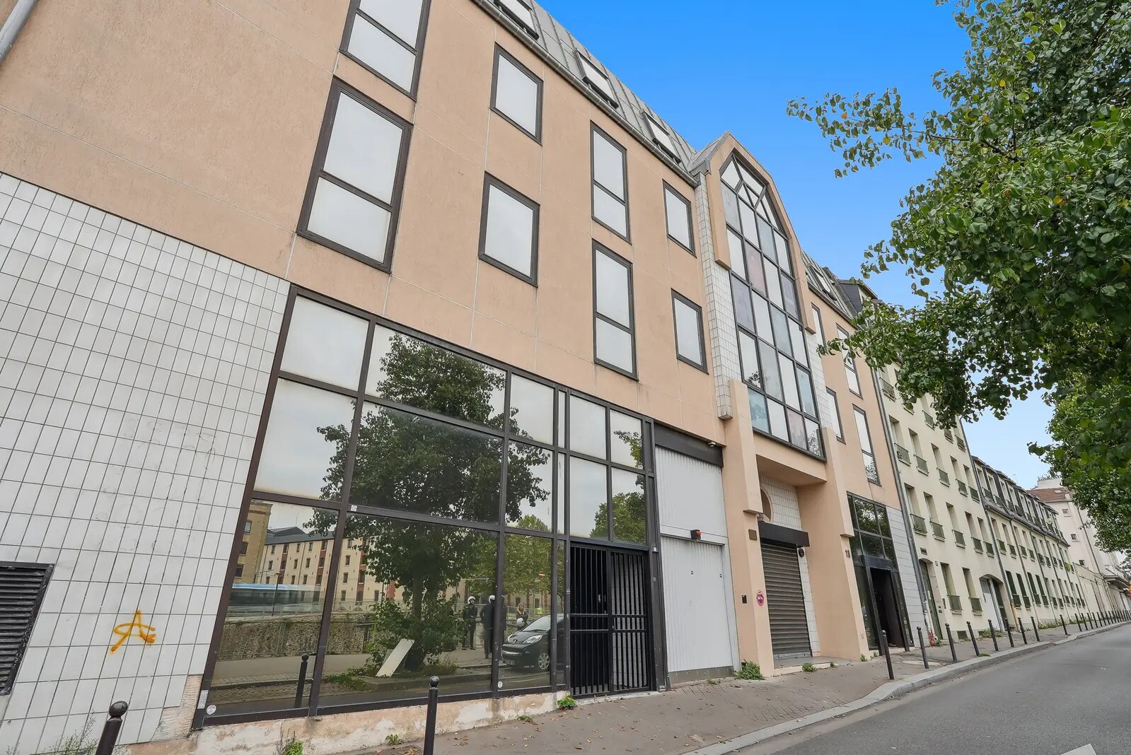 Bureau dans Paris à louer Photo de l’immeuble– Image 1 sur 10