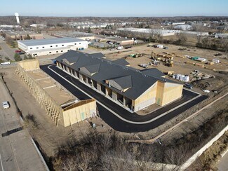 Plus de détails pour 430 N Old Crystal Bay Rd, Long Lake, MN - Spécialisé à vendre