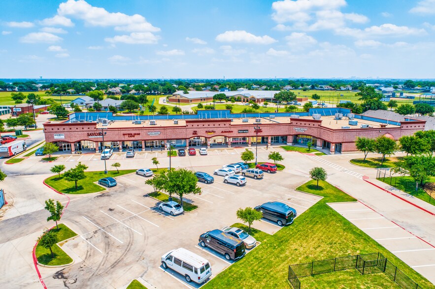 800 W Eldorado Pky, Little Elm, TX à louer - Photo de l’immeuble – Image 3 sur 8