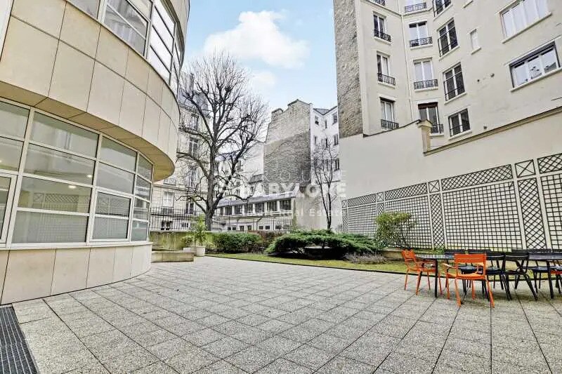 60 Rue De Monceau, Paris à louer - Photo de l’immeuble – Image 3 sur 8
