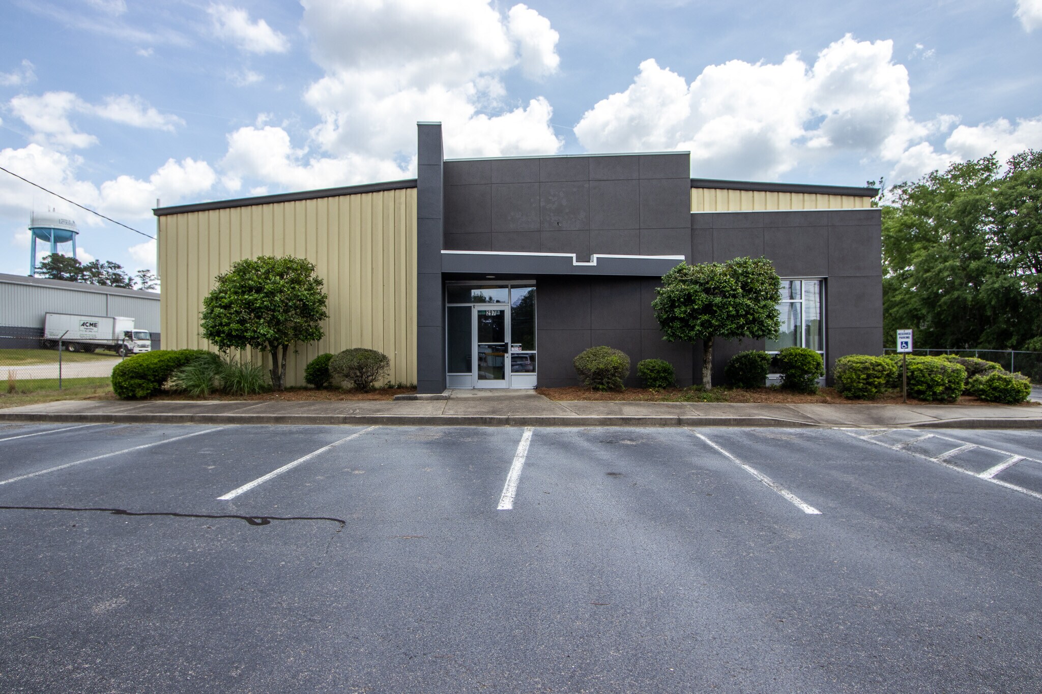 297 Industrial Dr, Lexington, SC à louer Photo de l’immeuble– Image 1 sur 13