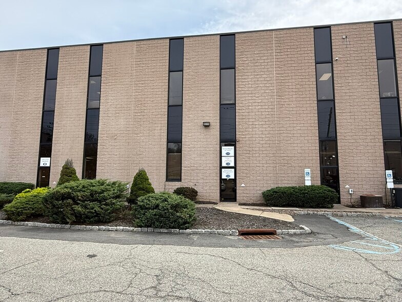 105 W Dewey Ave, Wharton, NJ à louer - Photo de l’immeuble – Image 1 sur 7