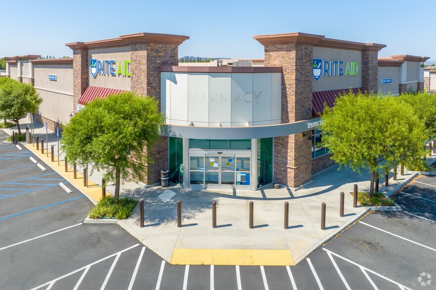 Newport Rd, Menifee, CA à louer - Photo principale – Image 1 sur 4