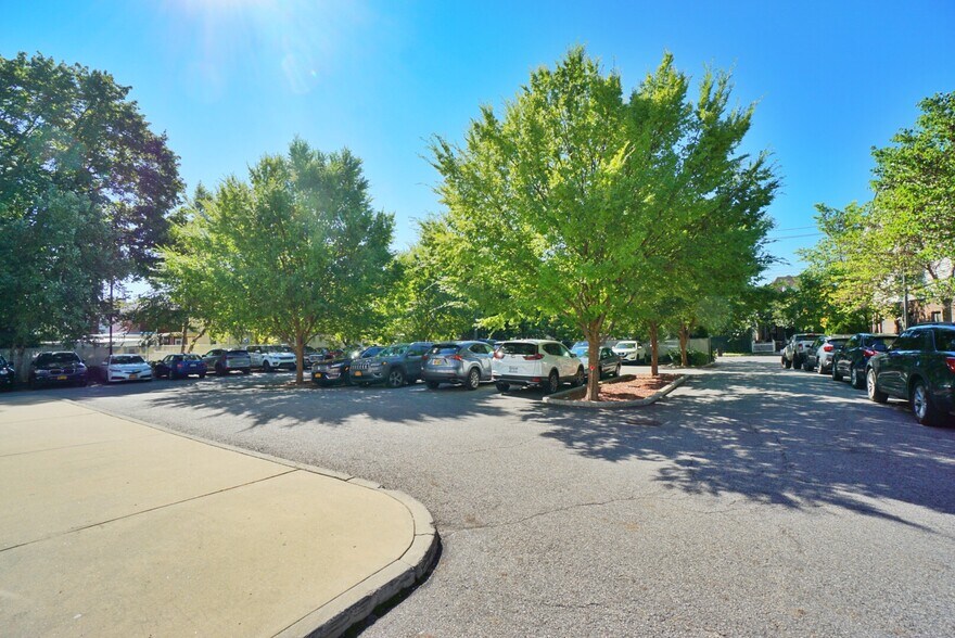 2052 Richmond Rd, Staten Island, NY à louer - Photo de l’immeuble – Image 3 sur 3