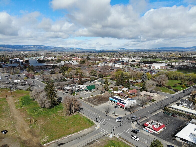 1011 E University Way, Ellensburg, WA à vendre - Aérien – Image 2 sur 4