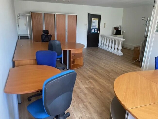 Plus de détails pour Bureau à vendre