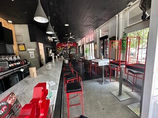 Plus de détails pour 1621 Lexington Ave, New York, NY - Local commercial à louer