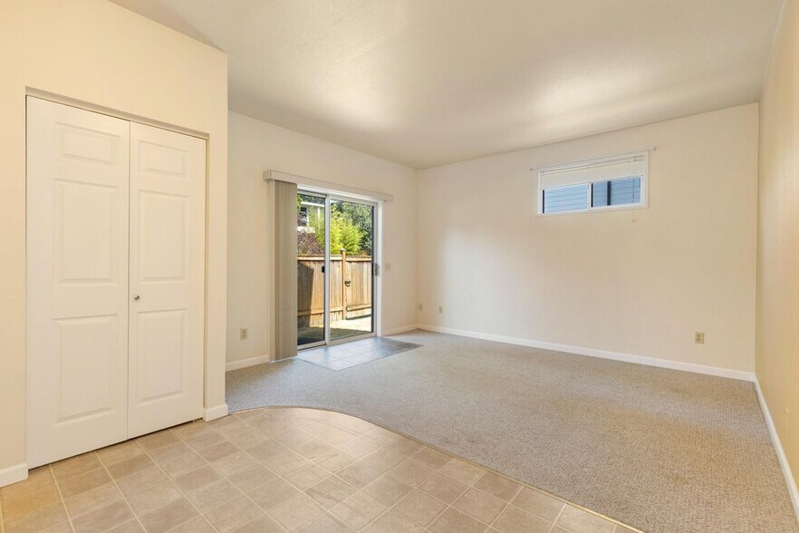 1727 NW 61st St, Seattle, WA à vendre - Photo de l’immeuble – Image 3 sur 11