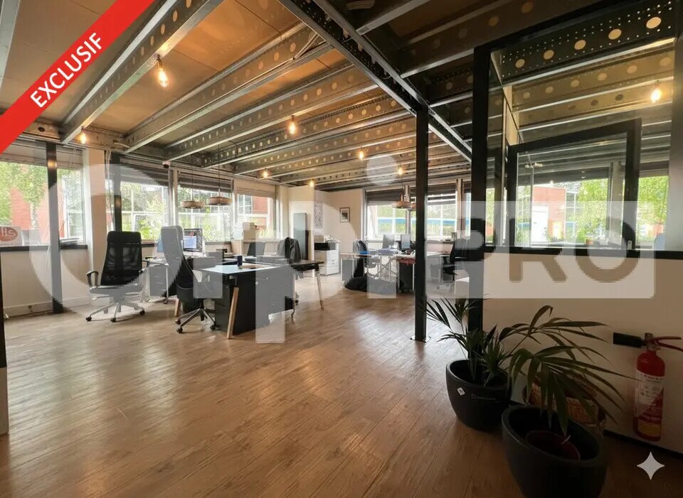 Local d'activités dans Les Ulis à vendre Photo de l’immeuble– Image 1 sur 7