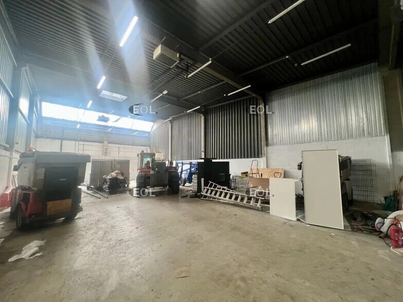 Industriel/Logistique dans Aulnay-sous-Bois à louer - Photo de l’immeuble – Image 2 sur 7