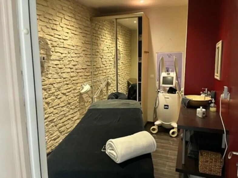 Local commercial dans Pavilly à vendre - Photo intérieure – Image 2 sur 3