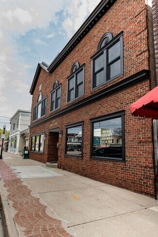 Plus de détails pour 2100 Church St, East Troy, WI - Bureau à louer