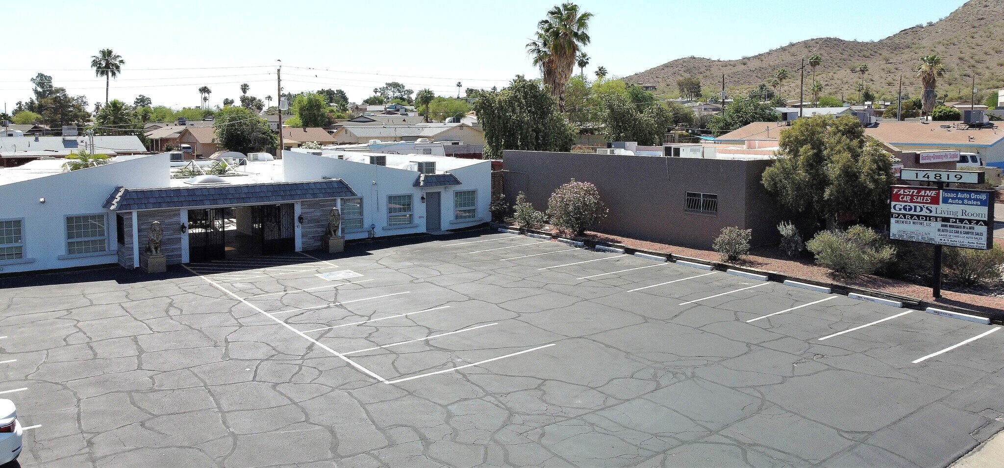 14819 N Cave Creek Rd, Phoenix, AZ à vendre Photo de l’immeuble– Image 1 sur 26