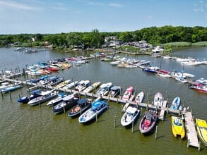 Largest Dock & Tiki Bar on the Chesapeake Bay, Baltimore, MD - Vue aérienne  vue de carte - Image1