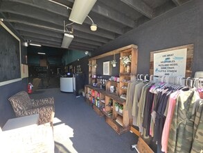 320 Hillcrest Rd, Hollister, CA à vendre Photo intérieure– Image 2 sur 8