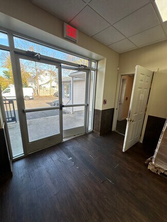 Plus de détails pour 49-R High St, Woburn, MA - Local commercial à louer