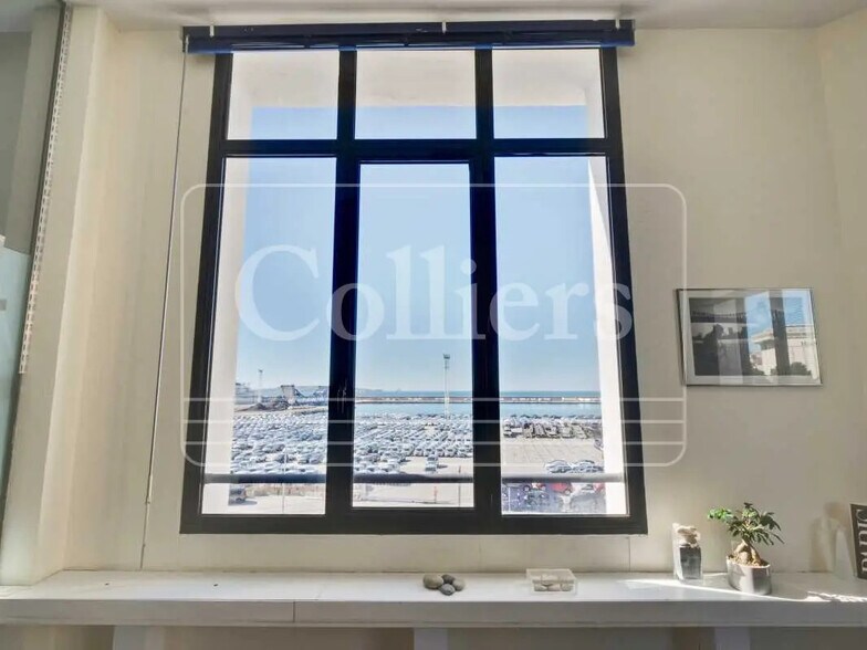 8 Rue Du Cargo Rhin Fidelity, Marseille à louer - Photo de l’immeuble – Image 2 sur 11