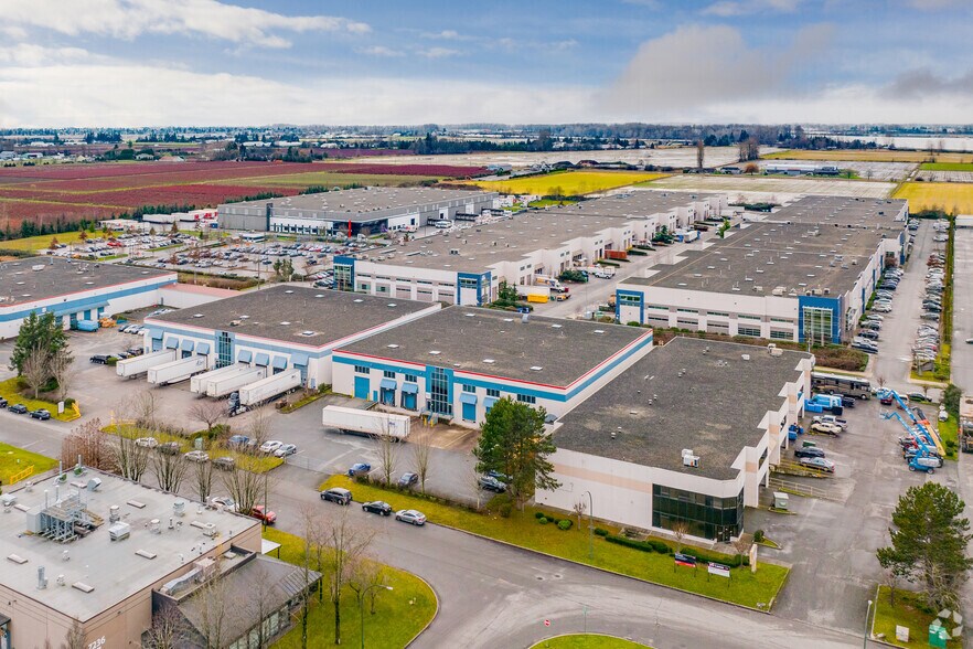 7027 Venture St, Delta, BC à louer - Aérien – Image 2 sur 3