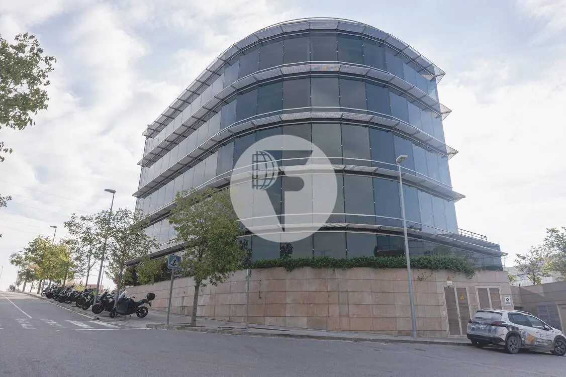 Bureau dans Sant Cugat del Vallès, Barcelona à louer Photo de l’immeuble– Image 1 sur 21