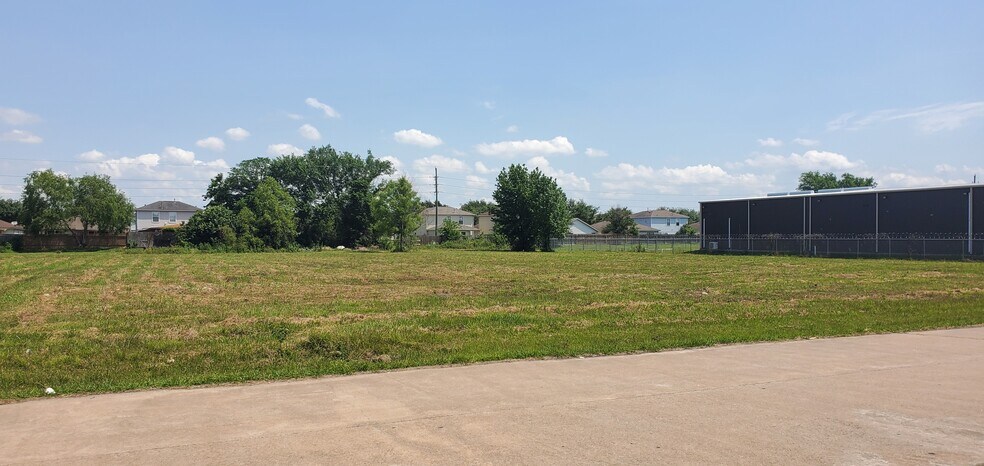 18702 N Rankin Cir, Houston, TX à louer - Photo de l’immeuble – Image 2 sur 7