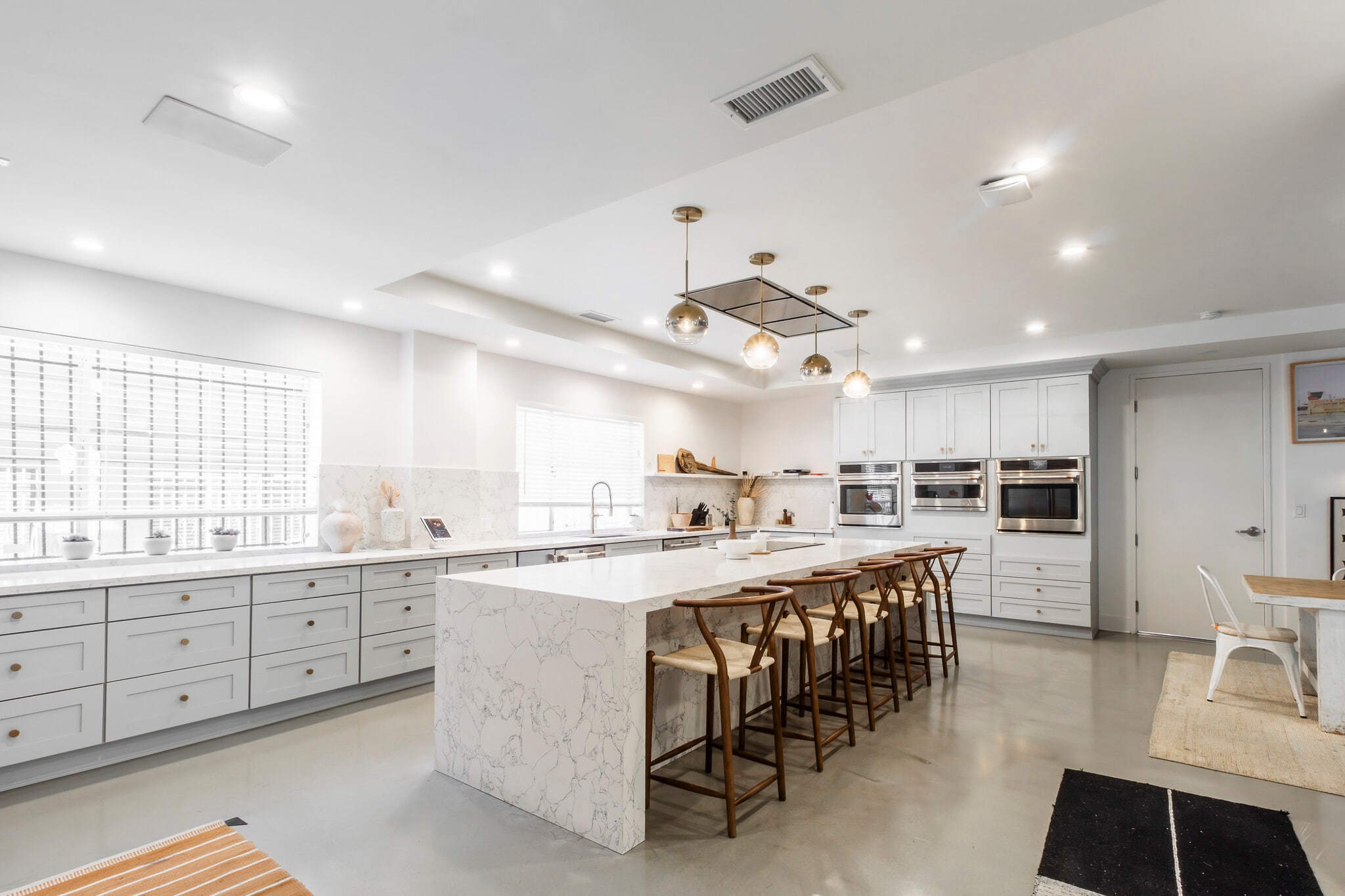 8255 W Sunset Blvd, West Hollywood, CA à louer Photo intérieure– Image 1 sur 8