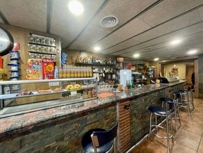 Local commercial dans Santa Coloma de Gramenet, Barcelona à louer Photo intérieure– Image 1 sur 13