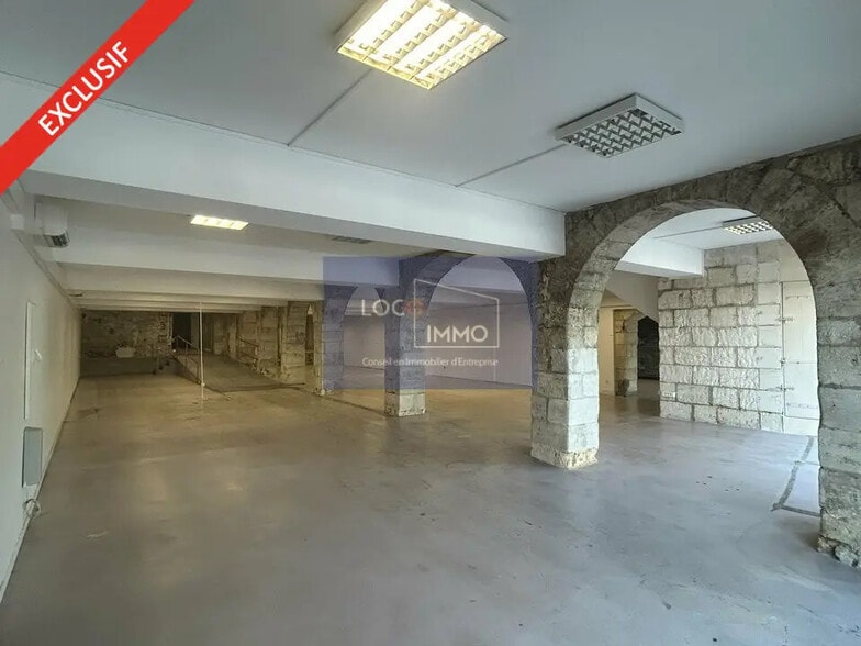 Local commercial dans Libourne à louer - Photo de l’immeuble – Image 3 sur 15