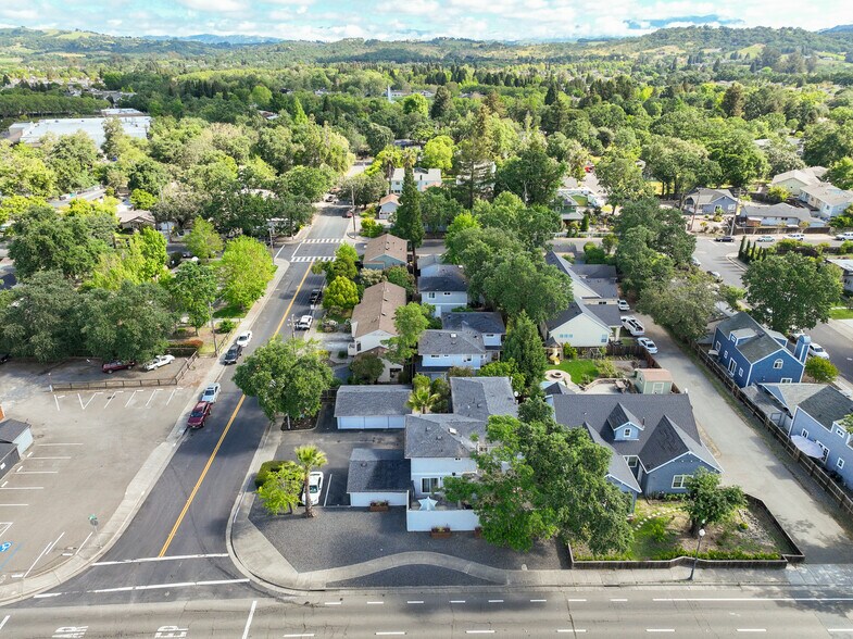 8690 Old Redwood Hwy, Windsor, CA à vendre - Photo de l’immeuble – Image 2 sur 23