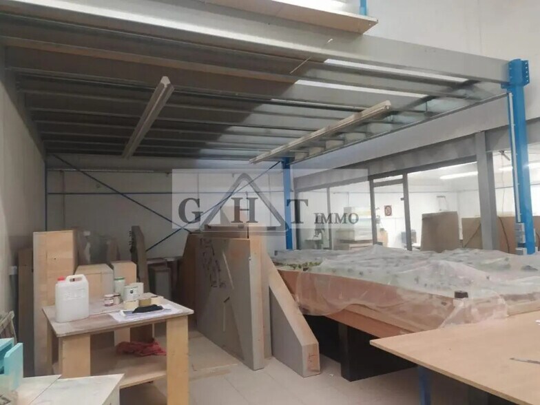 Industriel/Logistique dans Saint-Thibault-des-Vignes à vendre - Photo de l’immeuble – Image 2 sur 15