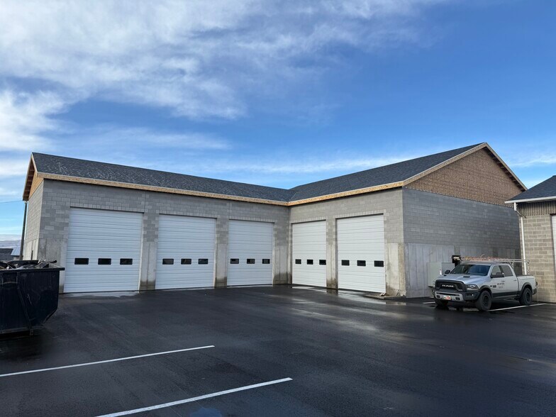 482 S Commerce Rd, Orem, UT à louer - Photo de l’immeuble – Image 3 sur 5