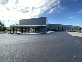 Plus de détails pour 37 Avenue De La Malle, Saint-Brice-Courcelles - Local d'activités à louer