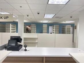 340 Wood Rd, Braintree, MA à louer Photo intérieure– Image 2 sur 8