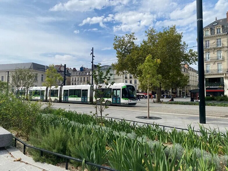 Local commercial dans Nantes à louer - Photo de l’immeuble – Image 2 sur 8
