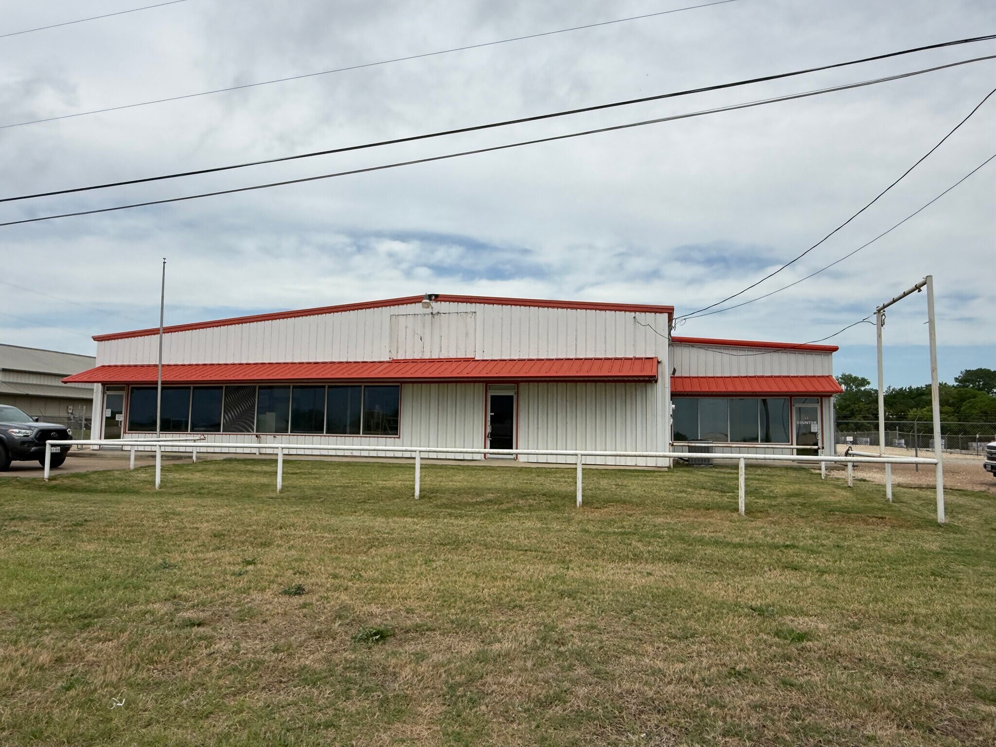 419 Enterprise Blvd, Hewitt, TX à louer Photo principale– Image 1 sur 6