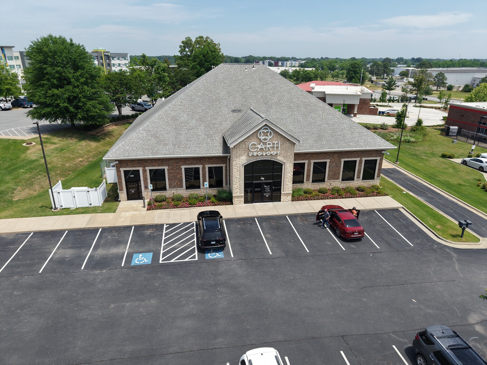 3320 Springhill Dr, North Little Rock, AR à vendre Photo de l’immeuble– Image 1 sur 9