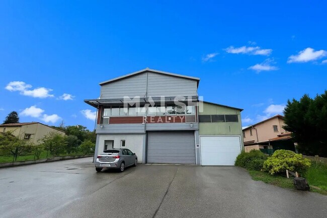 Plus de détails pour Local d’activités à vendre