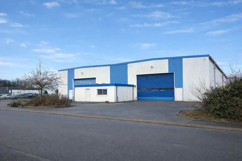 Rue Des Charmes, Saint-Cyr-en-Val à louer Photo de l’immeuble– Image 1 sur 14