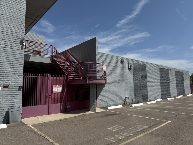 2645 N 24th St, Phoenix, AZ à louer - Photo de l’immeuble – Image 1 sur 5