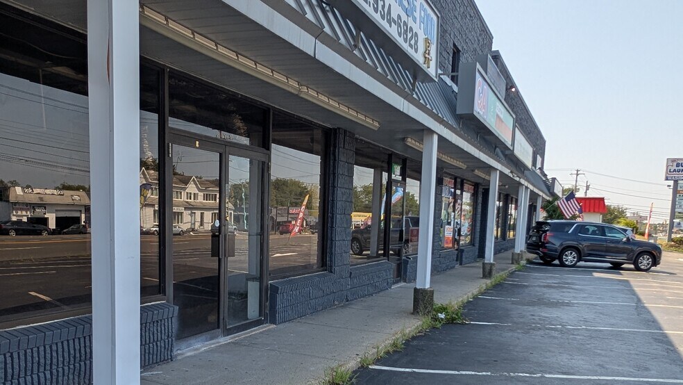 1088 Boston Post Rd, West Haven, CT à louer - Photo de l’immeuble – Image 2 sur 19