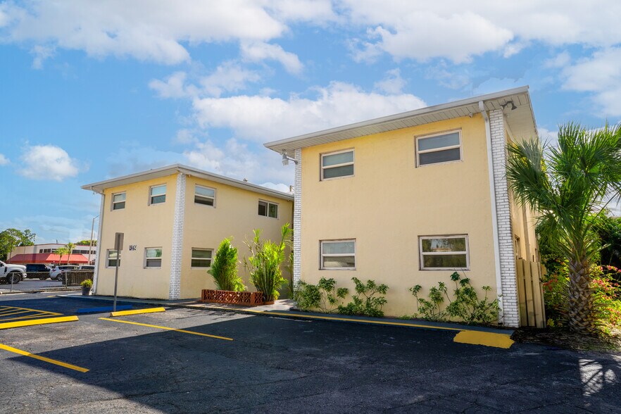 1940-1942 Passaic Ave, Fort Myers, FL à vendre - Photo de l’immeuble – Image 1 sur 12