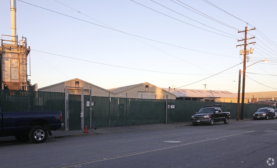 710 Parker St, Santa Clara, CA à louer - Photo de l’immeuble – Image 3 sur 4
