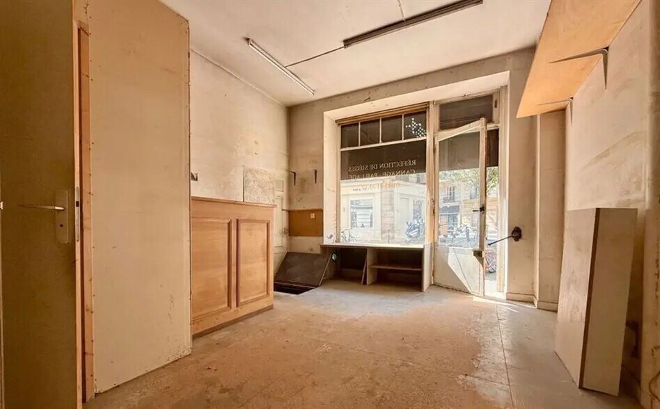 Local commercial dans Paris à louer - Photo de l’immeuble – Image 2 sur 5