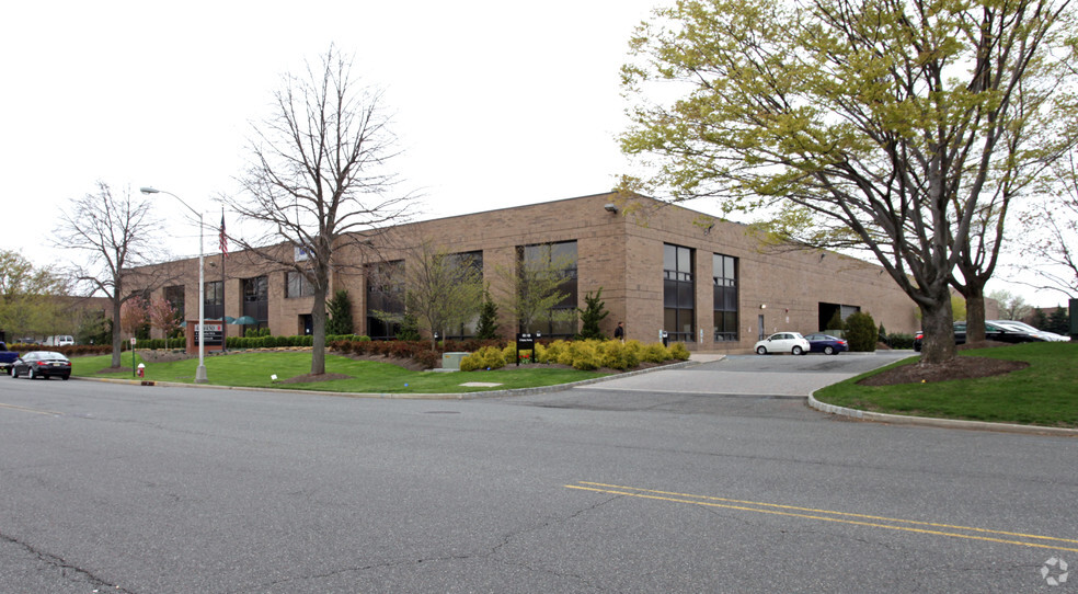 430-450 Commerce Blvd, Carlstadt, NJ à louer - Photo de l’immeuble – Image 2 sur 5