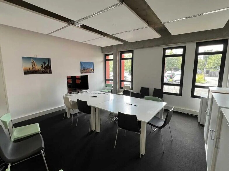 1 Rue Jacques Brel, Saint-Herblain à louer - Photo de l’immeuble – Image 2 sur 8