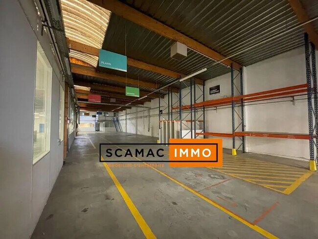 Plus de détails pour Local d'activités, Industriel/Logistique à louer