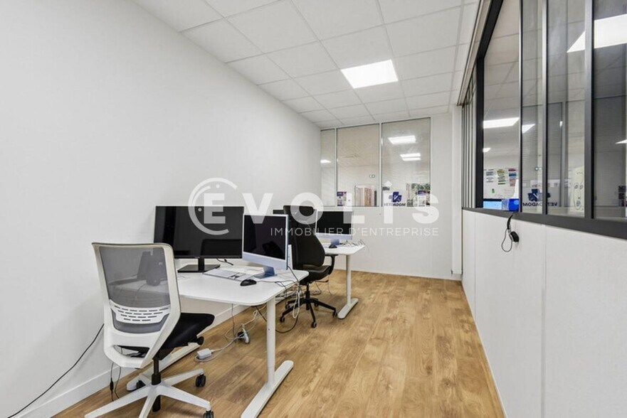 Bureau dans Montrouge à vendre - Photo de l’immeuble – Image 2 sur 12